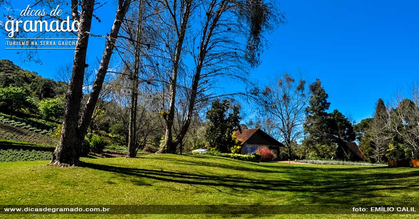 Le Jardin: Paisagem magnífica, tranquilidade, contato com a natureza e muitas lavandas esperam por você. Le Jardin: Paisagem magnífica, tranquilidade, contato com a natureza e muitas lavandas esperam por você.