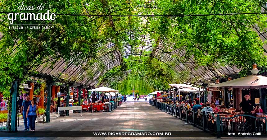 Rua Coberta em Gramado: Bons restaurantes e ótimo lugar para fugir do calor. Rua Coberta em Gramado: Bons restaurantes e ótimo lugar para fugir do calor.