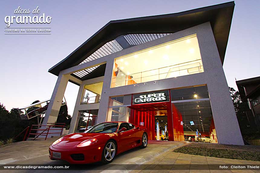 Vamos dar uma volta de Ferrari em Gramado? Vamos dar uma volta de Ferrari em Gramado?